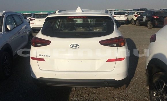 Acheter Import Voiture Hyundai Tucson Blanc à Import - Dubai, Région de la Bouenza Acheter Import Voiture Hyundai Tucson Blanc à Import - Dubai, Région de la Bouenza