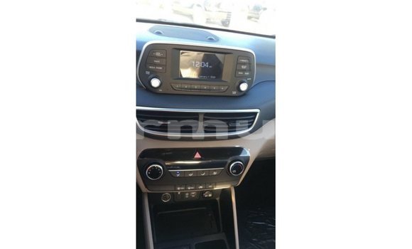 Acheter Import Voiture Hyundai Tucson Blanc à Import - Dubai, Région de la Bouenza Acheter Import Voiture Hyundai Tucson Blanc à Import - Dubai, Région de la Bouenza