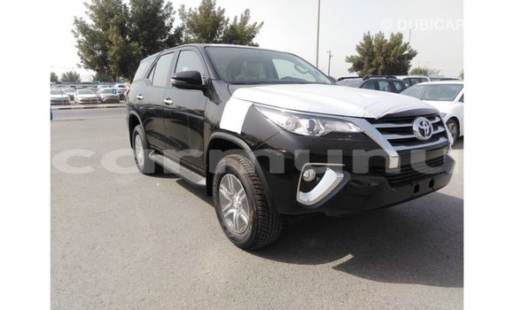 Acheter Import Voiture Toyota Fortuner Noir à Import - Dubai, Région de la Bouenza Acheter Import Voiture Toyota Fortuner Noir à Import - Dubai, Région de la Bouenza