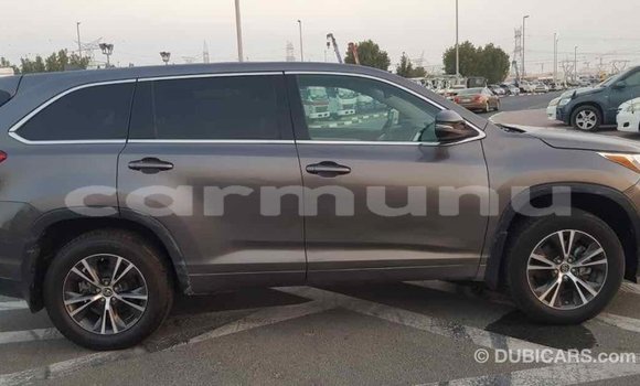 Buy Import Toyota Highlander Other Car in Import - Dubai in Region of Bouenza Buy Import Toyota Highlander Other Car in Import - Dubai in Region of Bouenza