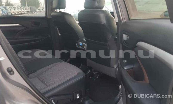Buy Import Toyota Highlander Other Car in Import - Dubai in Region of Bouenza Buy Import Toyota Highlander Other Car in Import - Dubai in Region of Bouenza