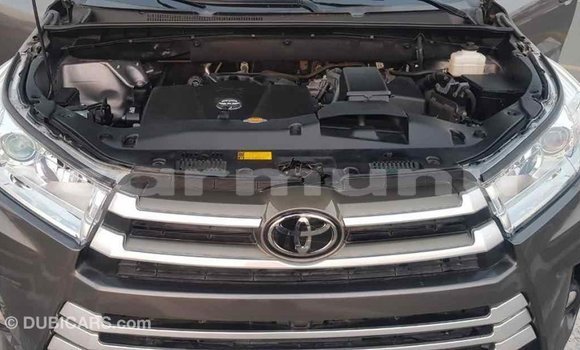 Buy Import Toyota Highlander Other Car in Import - Dubai in Region of Bouenza Buy Import Toyota Highlander Other Car in Import - Dubai in Region of Bouenza