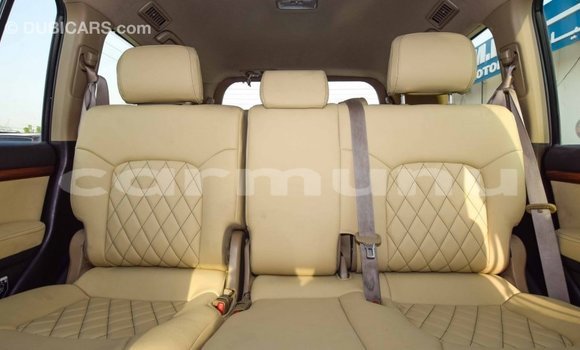 Buy Import Toyota Land Cruiser White Car in Import - Dubai in Region of Bouenza Buy Import Toyota Land Cruiser White Car in Import - Dubai in Region of Bouenza