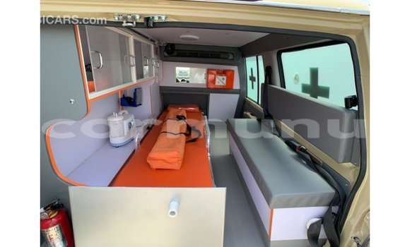 Buy Import Toyota Land Cruiser White Car in Import - Dubai in Region of Bouenza Buy Import Toyota Land Cruiser White Car in Import - Dubai in Region of Bouenza