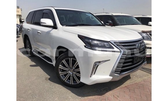 Acheter Import Voiture Lexus LX Blanc à Import - Dubai, Région de la Bouenza Acheter Import Voiture Lexus LX Blanc à Import - Dubai, Région de la Bouenza