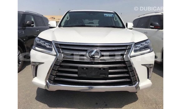 Acheter Import Voiture Lexus LX Blanc à Import - Dubai, Région de la Bouenza Acheter Import Voiture Lexus LX Blanc à Import - Dubai, Région de la Bouenza