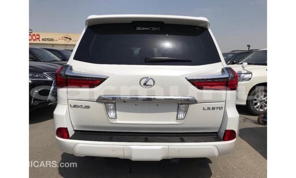 Acheter Import Voiture Lexus LX Blanc à Import - Dubai, Région de la Bouenza Acheter Import Voiture Lexus LX Blanc à Import - Dubai, Région de la Bouenza