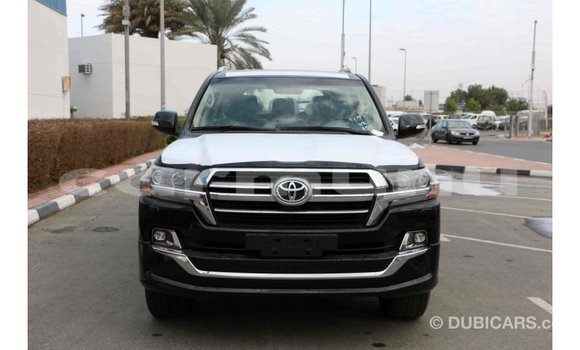 Buy Import Toyota Land Cruiser Black Car in Import - Dubai in Region of Bouenza Buy Import Toyota Land Cruiser Black Car in Import - Dubai in Region of Bouenza