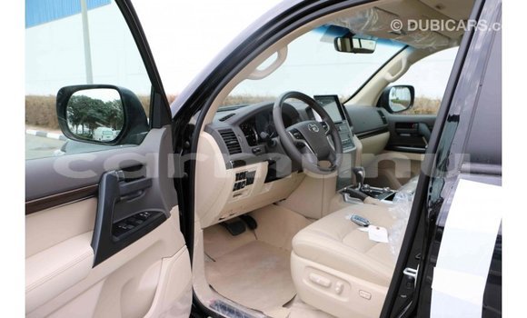 Buy Import Toyota Land Cruiser Black Car in Import - Dubai in Region of Bouenza Buy Import Toyota Land Cruiser Black Car in Import - Dubai in Region of Bouenza