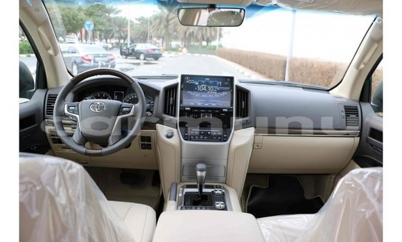 Buy Import Toyota Land Cruiser Black Car in Import - Dubai in Region of Bouenza Buy Import Toyota Land Cruiser Black Car in Import - Dubai in Region of Bouenza