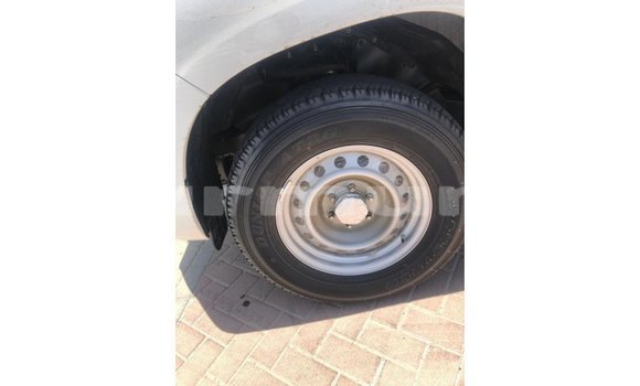Buy Import Toyota Prado White Car in Import - Dubai in Region of Bouenza Buy Import Toyota Prado White Car in Import - Dubai in Region of Bouenza