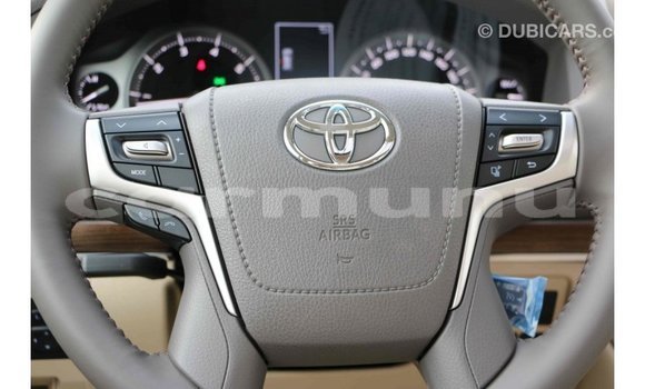 Buy Import Toyota Land Cruiser Black Car in Import - Dubai in Region of Bouenza Buy Import Toyota Land Cruiser Black Car in Import - Dubai in Region of Bouenza