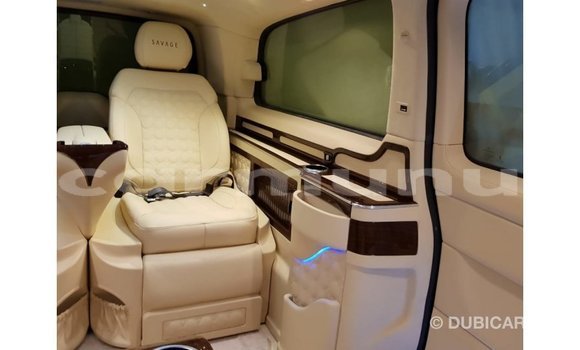 Acheter Import Voiture Mercedes-Benz 250 Noir à Import - Dubai, Région de la Bouenza Acheter Import Voiture Mercedes-Benz 250 Noir à Import - Dubai, Région de la Bouenza