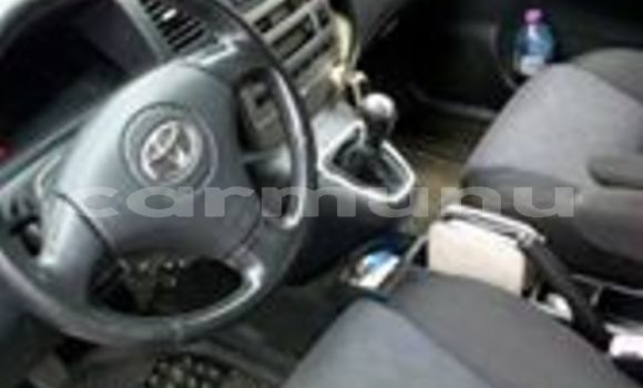 Acheter Occasion Voiture Toyota Corolla Verso Gris à Brazzaville, Commune de Brazzaville Acheter Occasion Voiture Toyota Corolla Verso Gris à Brazzaville, Commune de Brazzaville