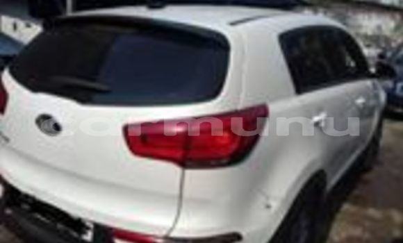 Acheter Occasion Voiture Kia Sportage Blanc à Brazzaville, Commune de Brazzaville Acheter Occasion Voiture Kia Sportage Blanc à Brazzaville, Commune de Brazzaville