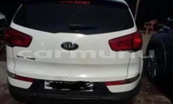 Acheter Occasion Voiture Kia Sportage Blanc à Brazzaville, Commune de Brazzaville Acheter Occasion Voiture Kia Sportage Blanc à Brazzaville, Commune de Brazzaville