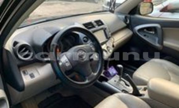 Acheter Occasion Voiture Toyota RAV4 Noir à Brazzaville, Commune de Brazzaville Acheter Occasion Voiture Toyota RAV4 Noir à Brazzaville, Commune de Brazzaville