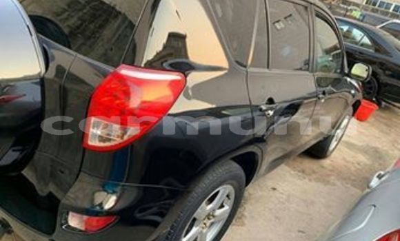 Acheter Occasion Voiture Toyota RAV4 Noir à Brazzaville, Commune de Brazzaville Acheter Occasion Voiture Toyota RAV4 Noir à Brazzaville, Commune de Brazzaville
