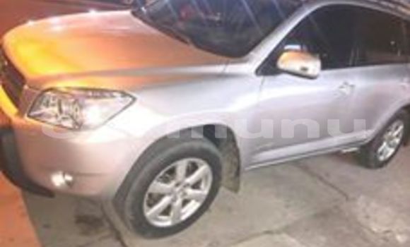 Acheter Occasion Voiture Toyota RAV4 Gris à Brazzaville, Commune de Brazzaville Acheter Occasion Voiture Toyota RAV4 Gris à Brazzaville, Commune de Brazzaville