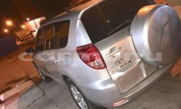 Acheter Occasion Voiture Toyota RAV4 Gris à Brazzaville, Commune de Brazzaville Acheter Occasion Voiture Toyota RAV4 Gris à Brazzaville, Commune de Brazzaville