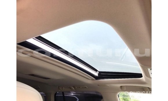 Acheter Import Voiture Toyota Land Cruiser Blanc à Import - Dubai, Région de la Bouenza Acheter Import Voiture Toyota Land Cruiser Blanc à Import - Dubai, Région de la Bouenza