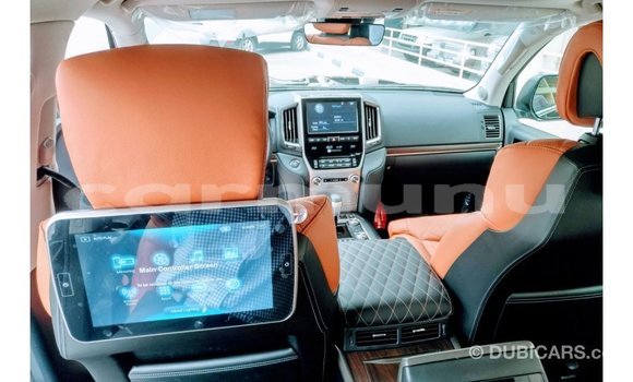 Acheter Import Voiture Toyota Land Cruiser Noir à Import - Dubai, Région de la Bouenza Acheter Import Voiture Toyota Land Cruiser Noir à Import - Dubai, Région de la Bouenza