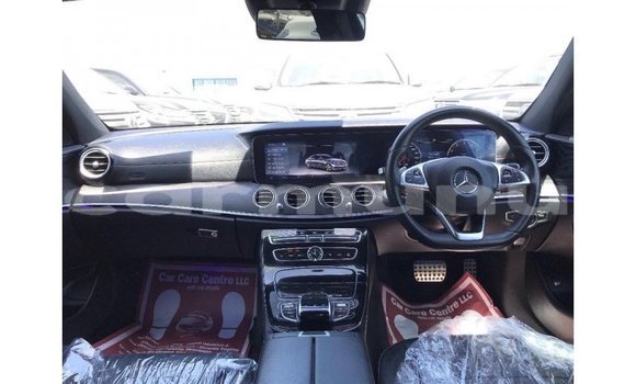 Buy Import Mercedes-Benz 200 Other Car in Import - Dubai in Region of Bouenza Buy Import Mercedes-Benz 200 Other Car in Import - Dubai in Region of Bouenza