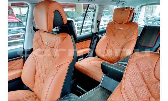 Acheter Import Voiture Toyota Land Cruiser Noir à Import - Dubai, Région de la Bouenza Acheter Import Voiture Toyota Land Cruiser Noir à Import - Dubai, Région de la Bouenza