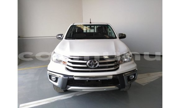 Acheter Import Voiture Toyota Hilux Blanc à Import - Dubai, Région de la Bouenza Acheter Import Voiture Toyota Hilux Blanc à Import - Dubai, Région de la Bouenza
