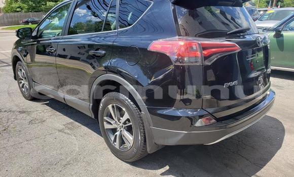 Buy Used Toyota RAV4 Beige Car in Brazzaville in Municipality of Brazzaville Buy Used Toyota RAV4 Beige Car in Brazzaville in Municipality of Brazzaville