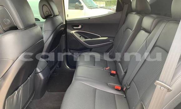 Buy Used Hyundai Santa Fe Green Car in Brazzaville in Municipality of Brazzaville Buy Used Hyundai Santa Fe Green Car in Brazzaville in Municipality of Brazzaville