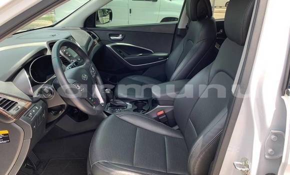 Buy Used Hyundai Santa Fe Green Car in Brazzaville in Municipality of Brazzaville Buy Used Hyundai Santa Fe Green Car in Brazzaville in Municipality of Brazzaville