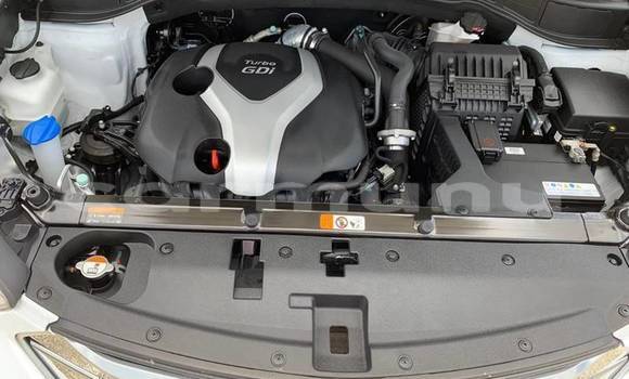 Buy Used Hyundai Santa Fe Green Car in Brazzaville in Municipality of Brazzaville Buy Used Hyundai Santa Fe Green Car in Brazzaville in Municipality of Brazzaville
