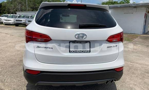 Buy Used Hyundai Santa Fe Green Car in Brazzaville in Municipality of Brazzaville Buy Used Hyundai Santa Fe Green Car in Brazzaville in Municipality of Brazzaville