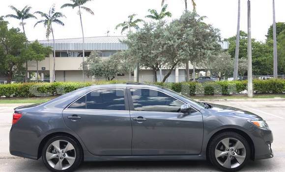 Buy Used Toyota Camry Beige Car in Brazzaville in Municipality of Brazzaville Buy Used Toyota Camry Beige Car in Brazzaville in Municipality of Brazzaville