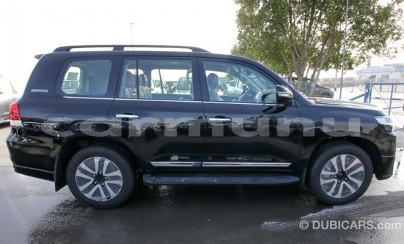 Acheter Import Voiture Toyota Land Cruiser Noir à Import - Dubai, Région de la Bouenza Acheter Import Voiture Toyota Land Cruiser Noir à Import - Dubai, Région de la Bouenza