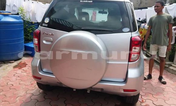 Acheter Occasion Voiture Toyota Runx Gris à Brazzaville, Commune de Brazzaville