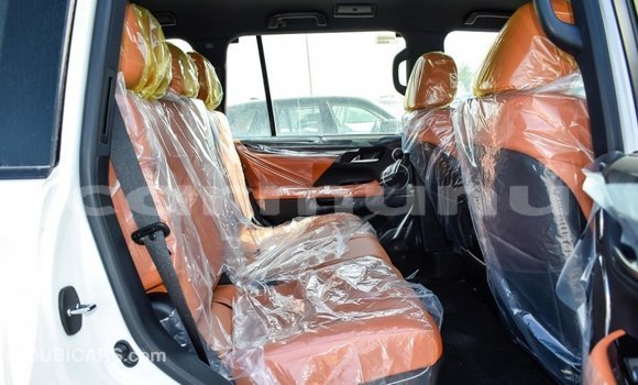 Acheter Import Voiture Lexus LX Noir à Import - Dubai, Région de la Bouenza Acheter Import Voiture Lexus LX Noir à Import - Dubai, Région de la Bouenza