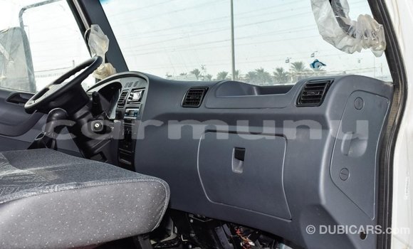 Buy Import Mercedes-Benz 190 White Car in Import - Dubai in Region of Bouenza Buy Import Mercedes-Benz 190 White Car in Import - Dubai in Region of Bouenza