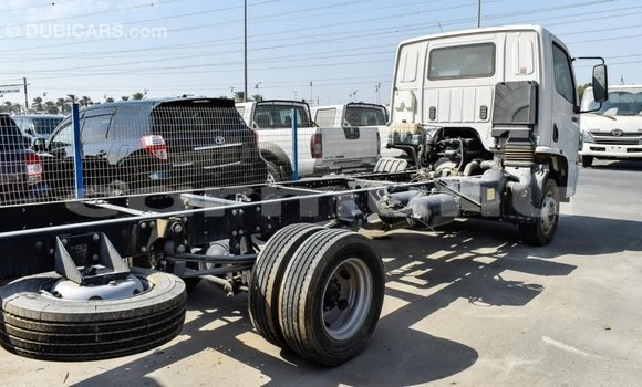 Buy Import Mercedes-Benz 190 White Car in Import - Dubai in Region of Bouenza Buy Import Mercedes-Benz 190 White Car in Import - Dubai in Region of Bouenza