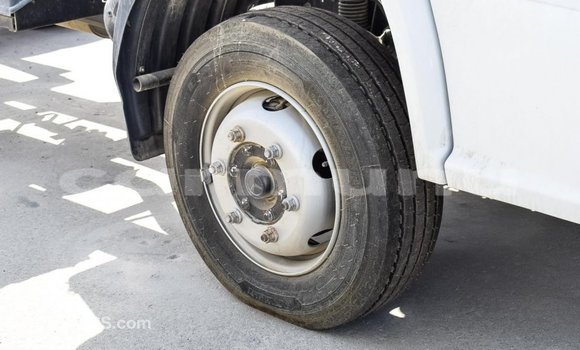 Buy Import Mercedes-Benz 190 White Car in Import - Dubai in Region of Bouenza Buy Import Mercedes-Benz 190 White Car in Import - Dubai in Region of Bouenza